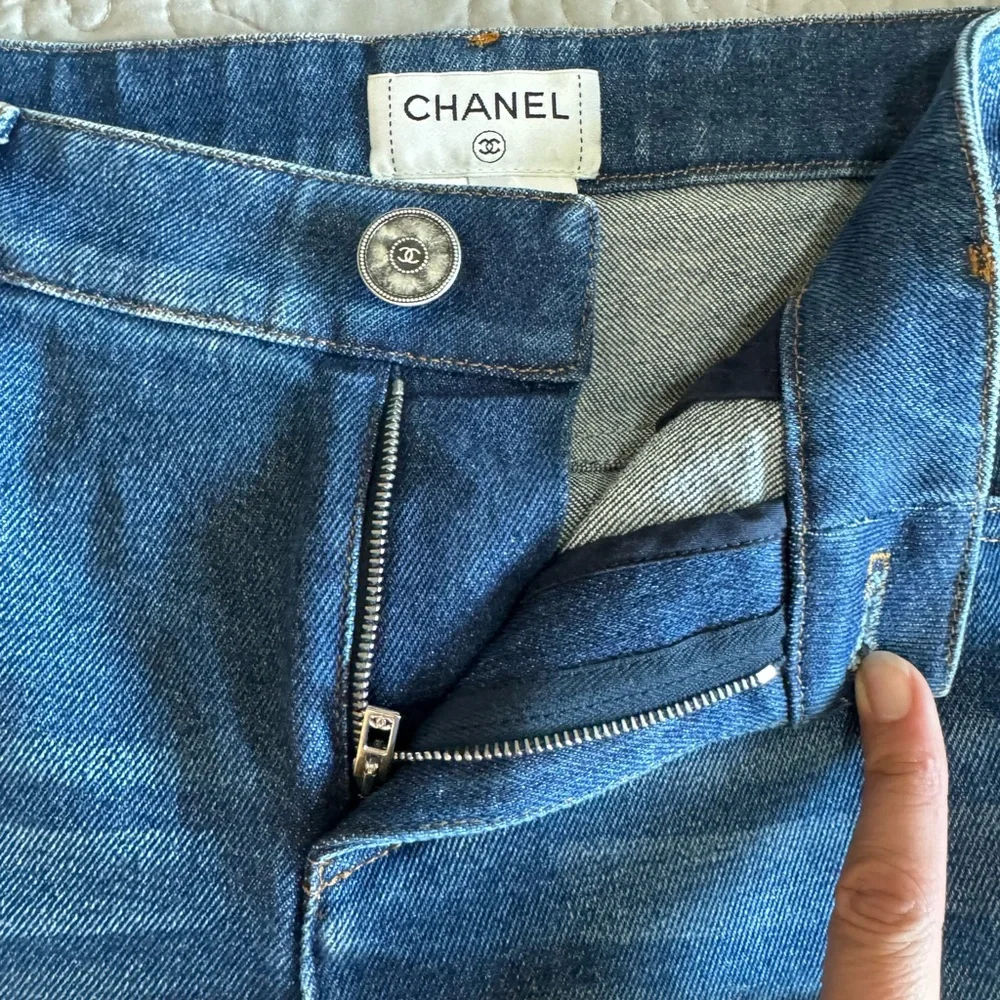 CHANEL Blue Straight Leg Jeans with Braided Detail 2019 Collection size 42 - Picture 12 of 17